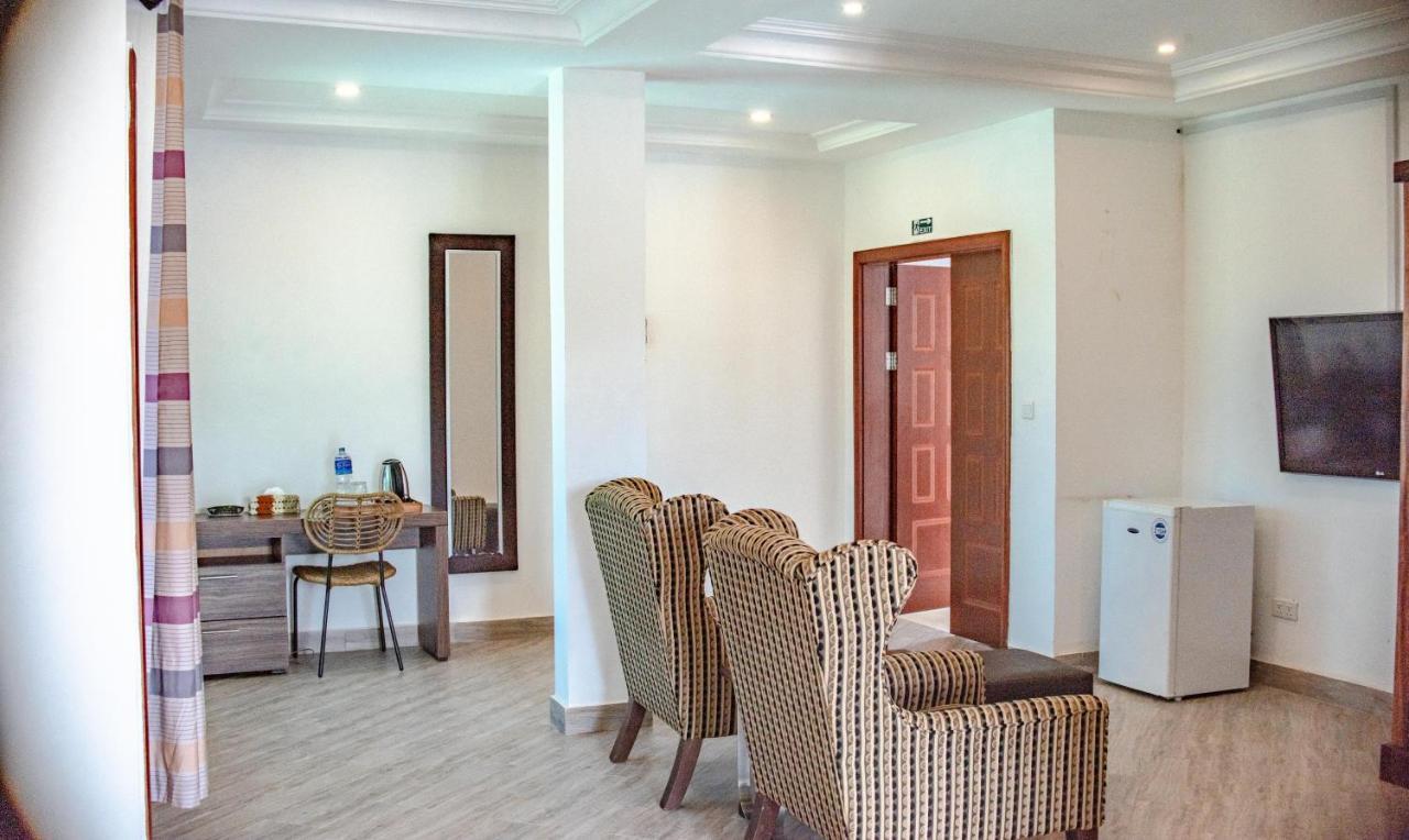 Majula Boutique Hotel Serrekunda Esterno foto