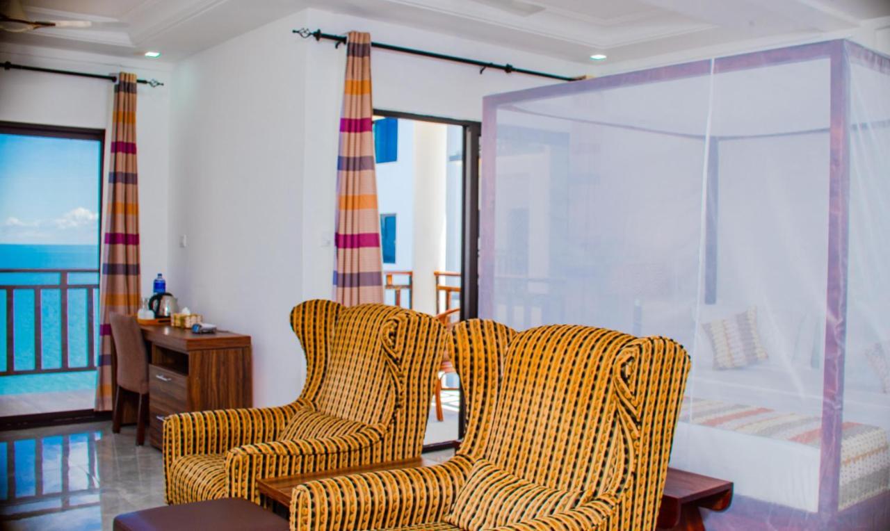 Majula Boutique Hotel Serrekunda Esterno foto