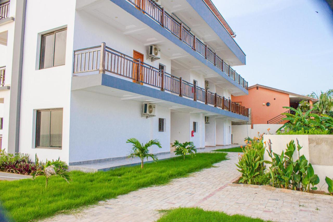 Majula Boutique Hotel Serrekunda Esterno foto