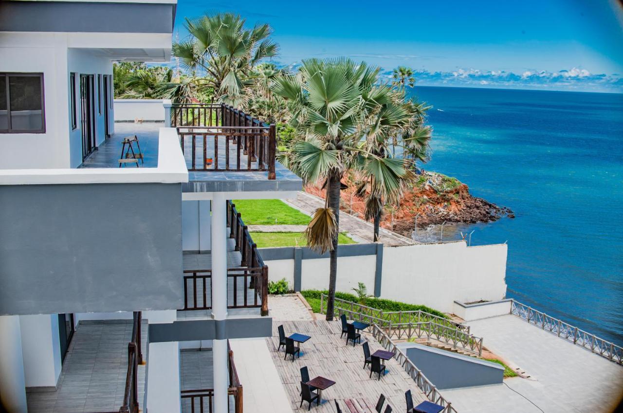 Majula Boutique Hotel Serrekunda Esterno foto