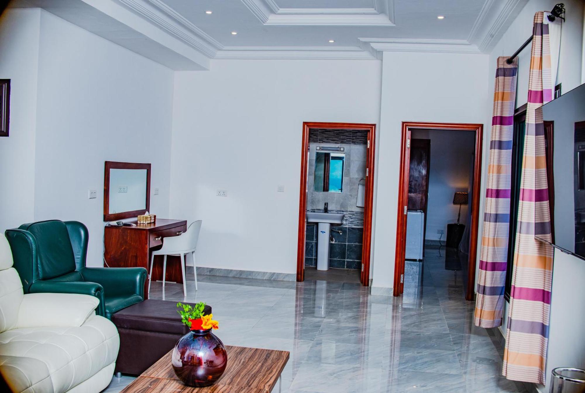 Majula Boutique Hotel Serrekunda Esterno foto
